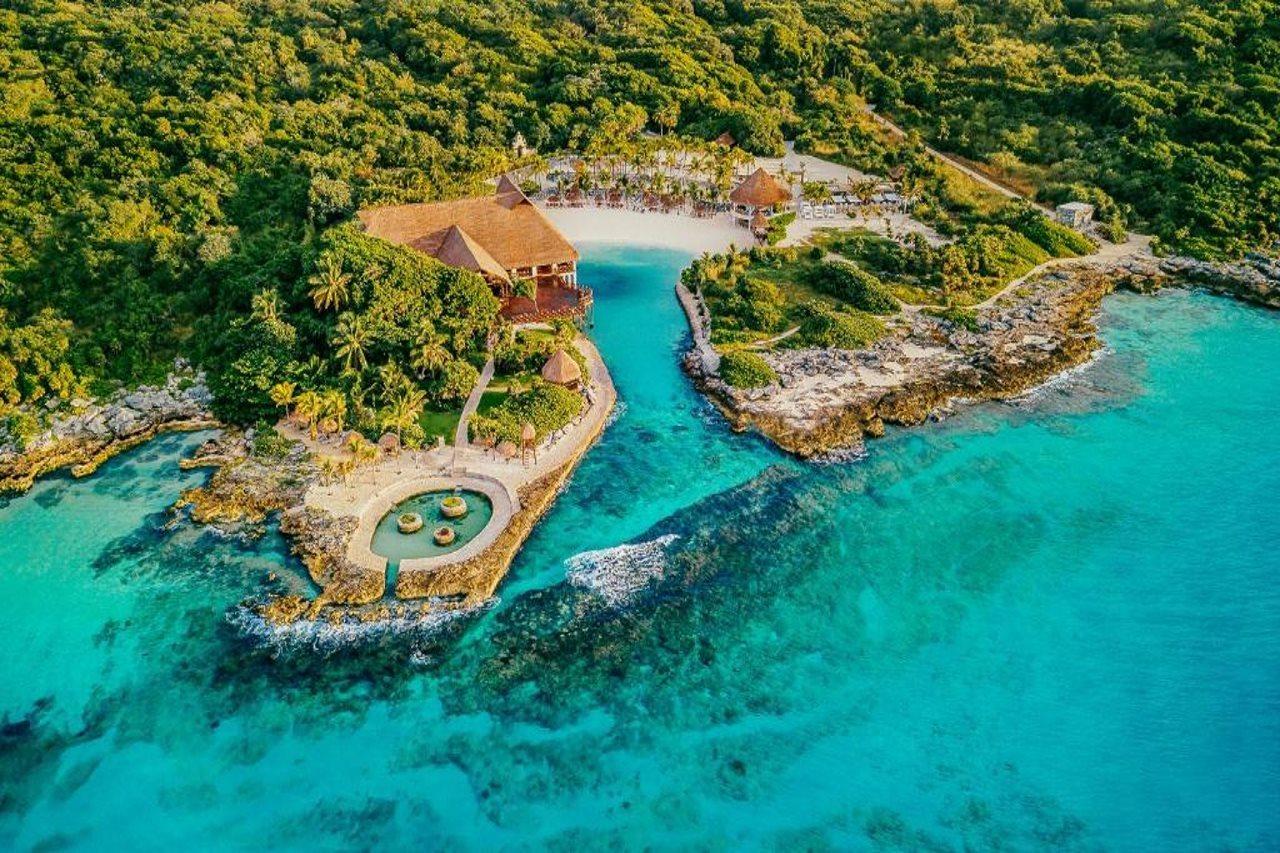 옥시덴털 앳 쉬카레트 데스티네이션 - 올인클루시브 신데 델 카르멘 외부 사진 Aerial view of the resort
