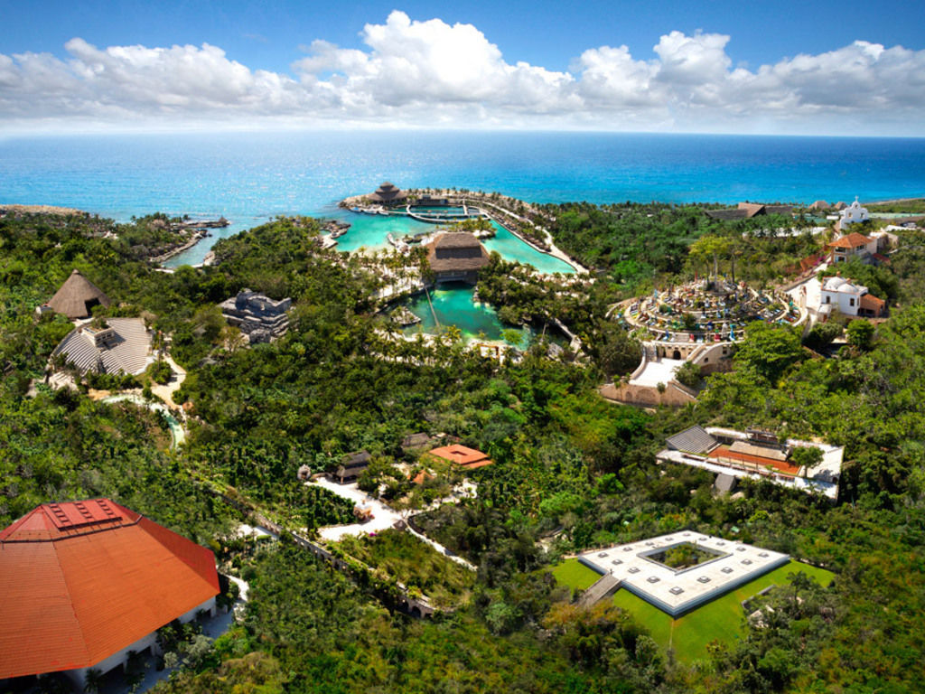 옥시덴털 앳 쉬카레트 데스티네이션 - 올인클루시브 신데 델 카르멘 외부 사진 Aerial view of the resort