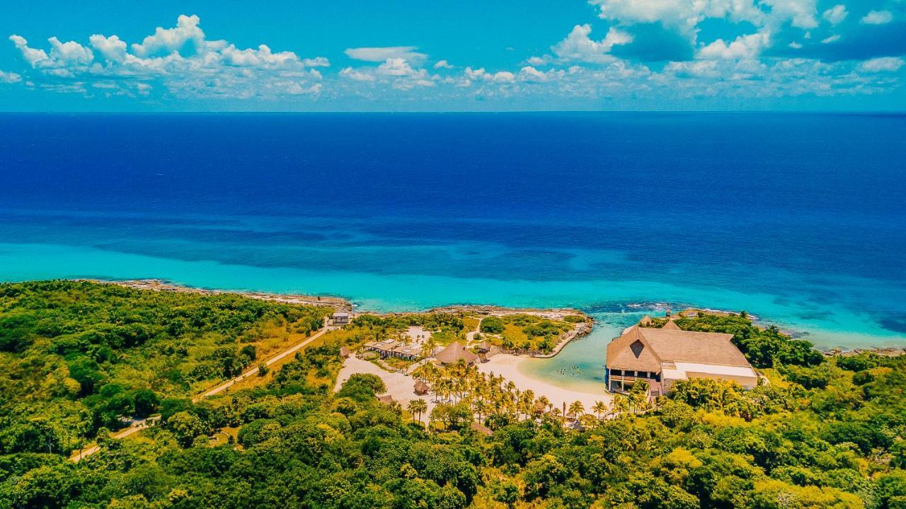 옥시덴털 앳 쉬카레트 데스티네이션 - 올인클루시브 신데 델 카르멘 외부 사진 Aerial view of the resort